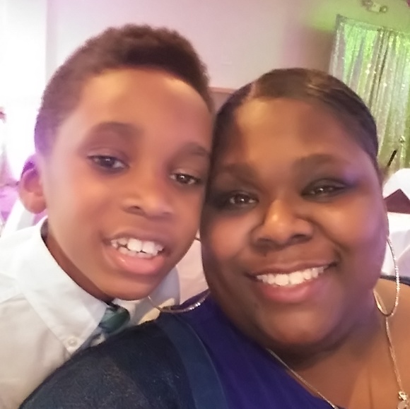 Meet your Posher, Melissa - Picture 2 of 5